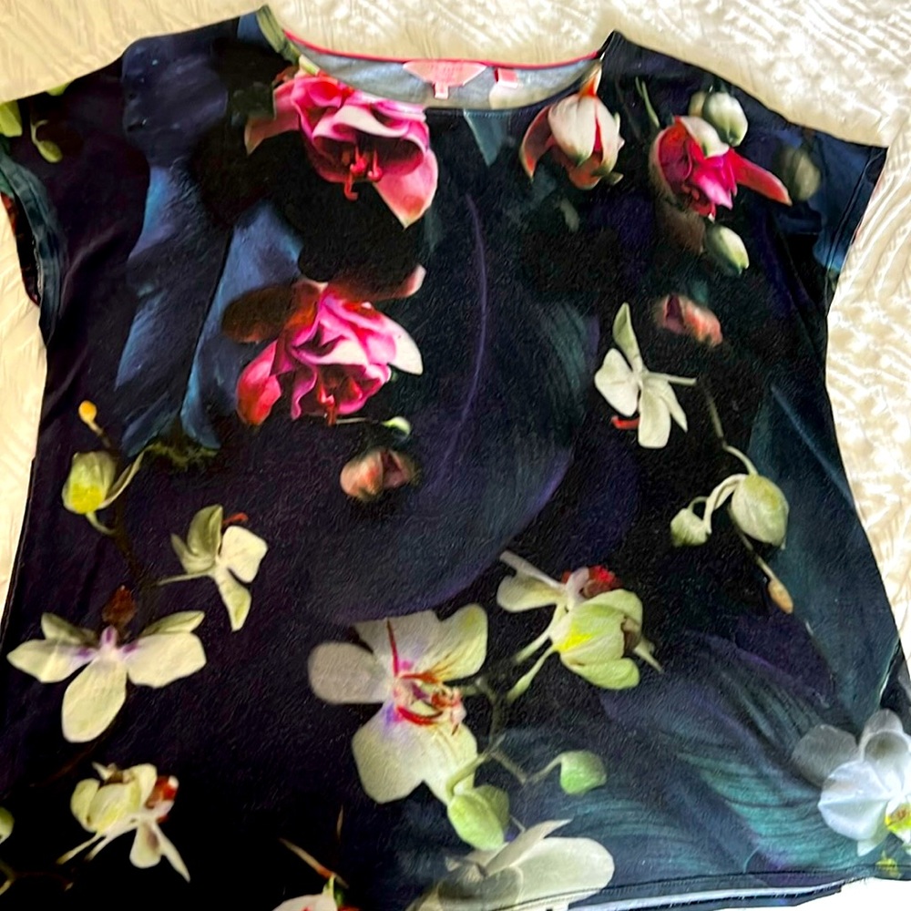 Ted Baker size 3 ladies Floral tee in very good condition